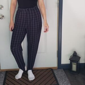 90s Gray‎ and Black Plaid Stirrup Pants